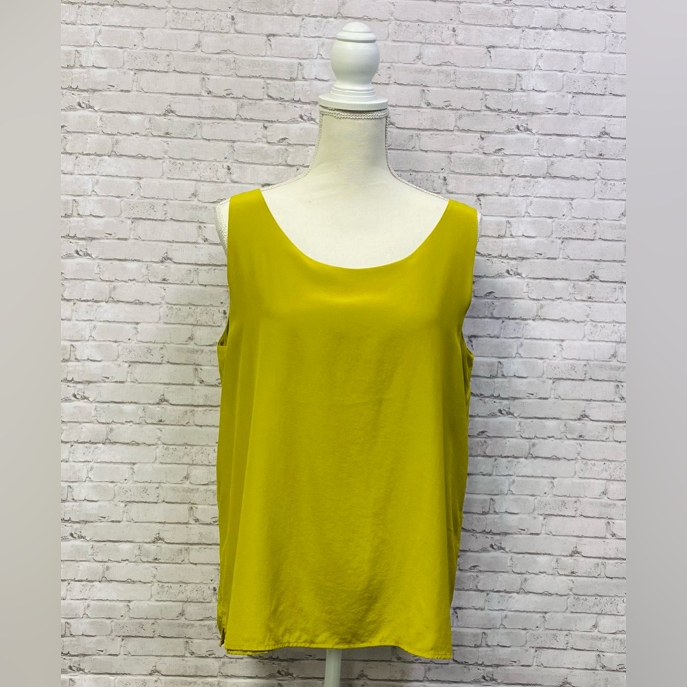 CLASSIQUES ENTIER. OLIVE GREEN SIKL SLEEVELESS BLOUSE.  WOMENS SIZE 14